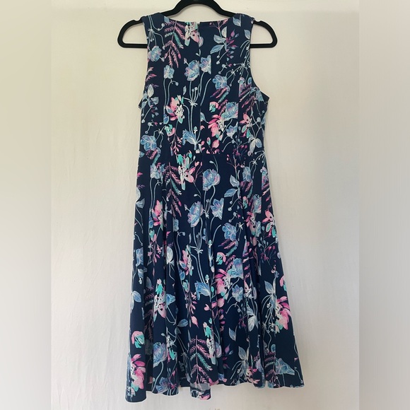 Floral sleeveless Ivanka Trump summer dress - Picture 4 of 4